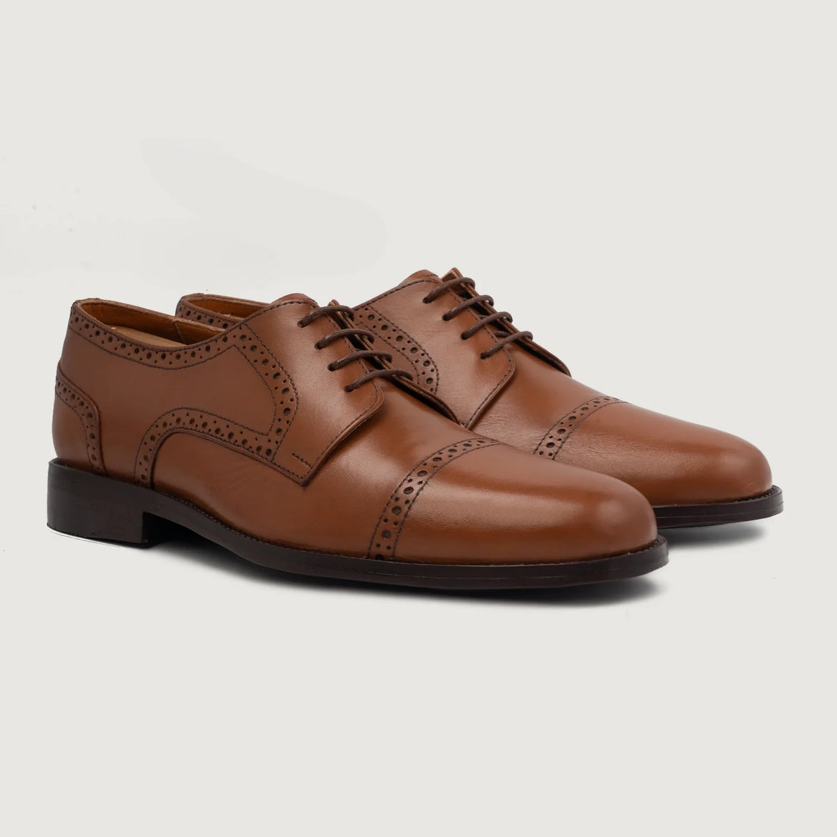 Dirk Brogues Derby ტანი ტყავის ფეხსაცმელი მამაკაცის For Men in Tan Full-Grain Leather - გვერდითი ხედი | შეიძინეთ ონლაინ