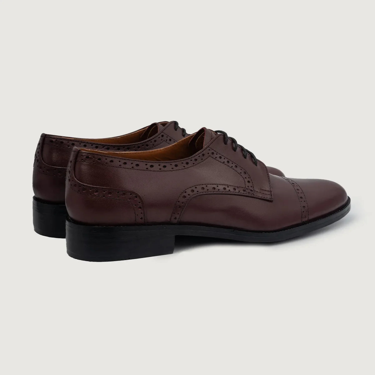 High-Traction Rubber Outsole & Lug Tread Pattern on Dirk Brogues Derby ბორდოსფერი ტყავის ფეხსაცმელი მამაკაცის For Men