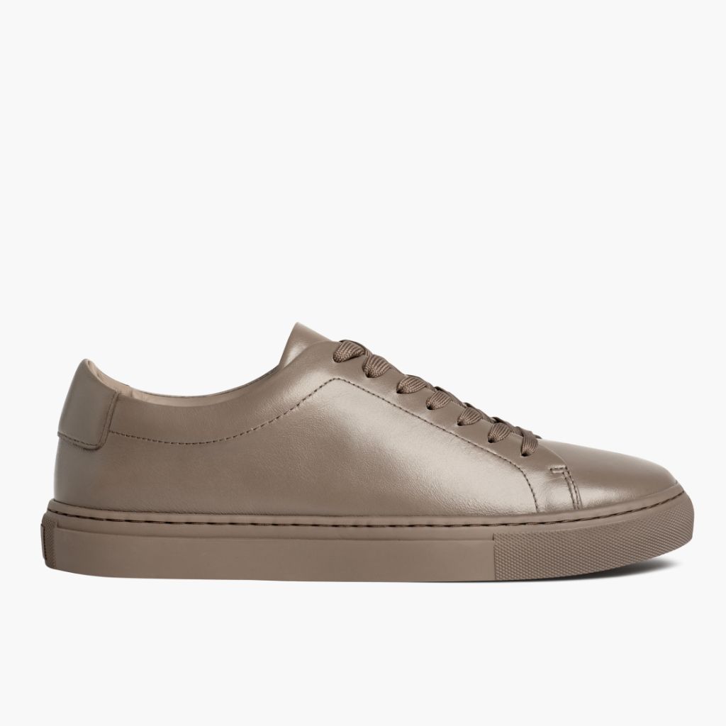 Classic Full-Grain leather Sneakers - Goodyear welt კონსტრუქცია და წინა ცხვირის დეტალი