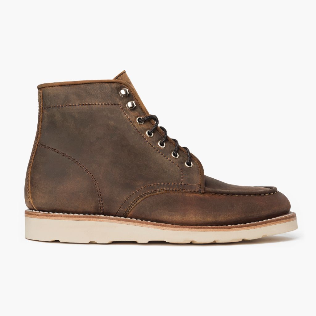 Classic Full-Grain leather Boots - Goodyear welt კონსტრუქცია და წინა ცხვირის დეტალი