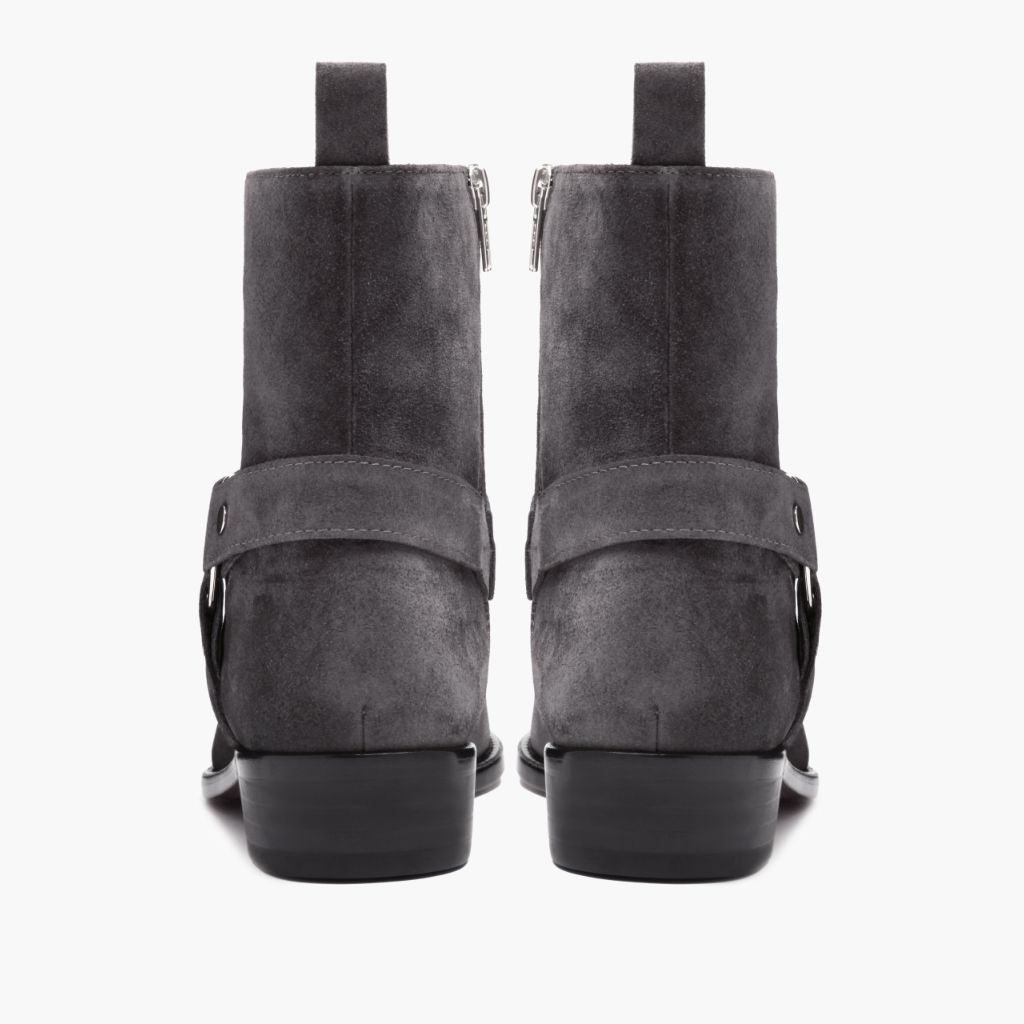High-Traction Rubber Outsole & Lug Tread Pattern on Harness Grey Suede ტყავის ჩექმები მამაკაცის