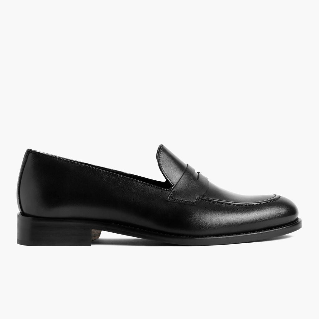 Black Full-Grain leather Sneakers - Goodyear welt კონსტრუქცია და წინა ცხვირის დეტალი