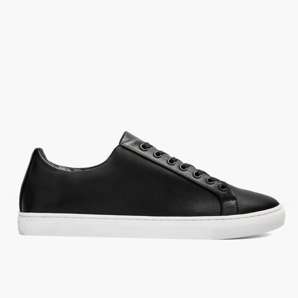 Black Full-Grain leather Sneakers - Goodyear welt კონსტრუქცია და წინა ცხვირის დეტალი
