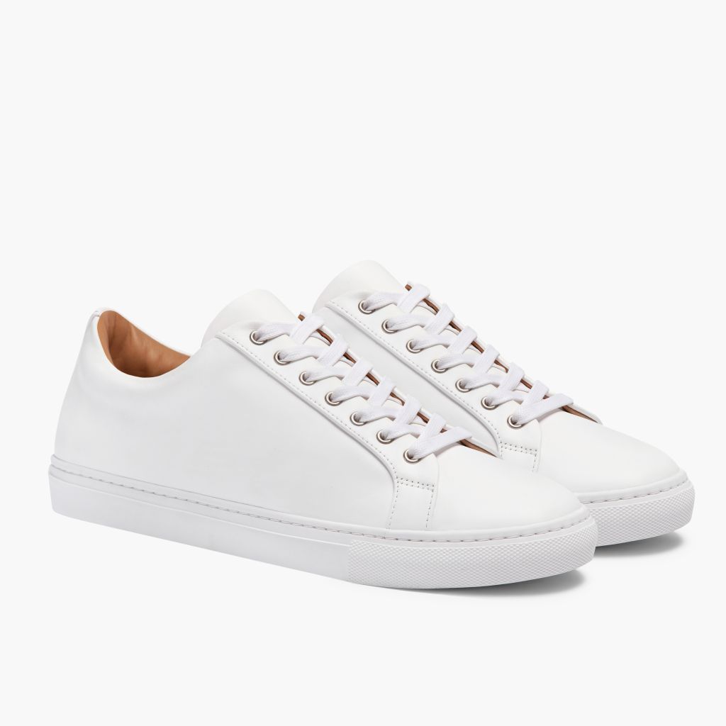 Premier Low Top White ტყავის კედები მამაკაცის For Men in White Full-Grain Leather - გვერდითი ხედი | შეიძინეთ ონლაინ