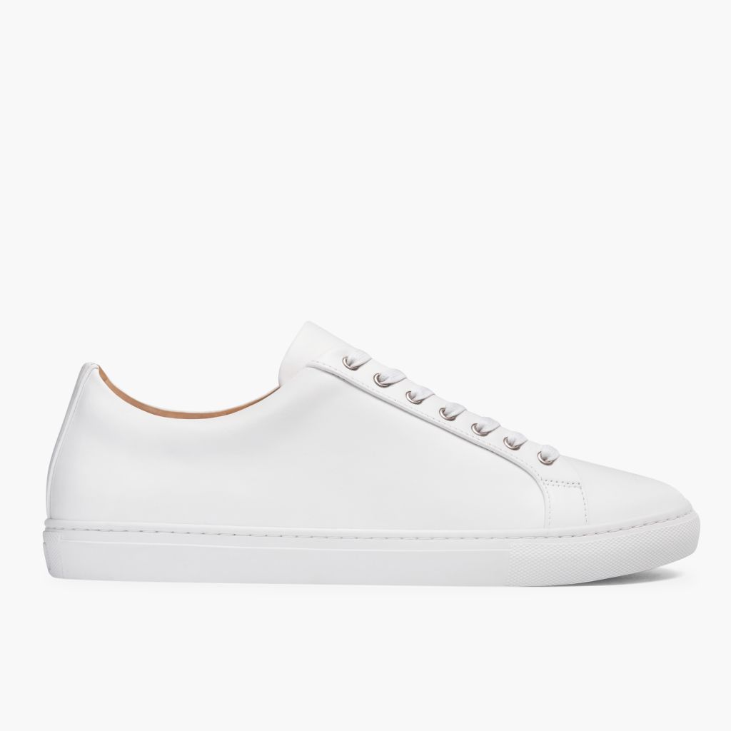 White Full-Grain leather Sneakers - Goodyear welt კონსტრუქცია და წინა ცხვირის დეტალი