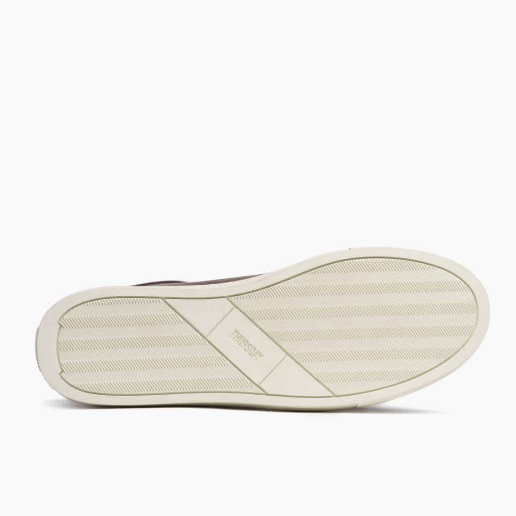 High-Traction Rubber Outsole & Lug Tread Pattern on Premier Low Top Coffee ტყავის კედები მამაკაცის For Men