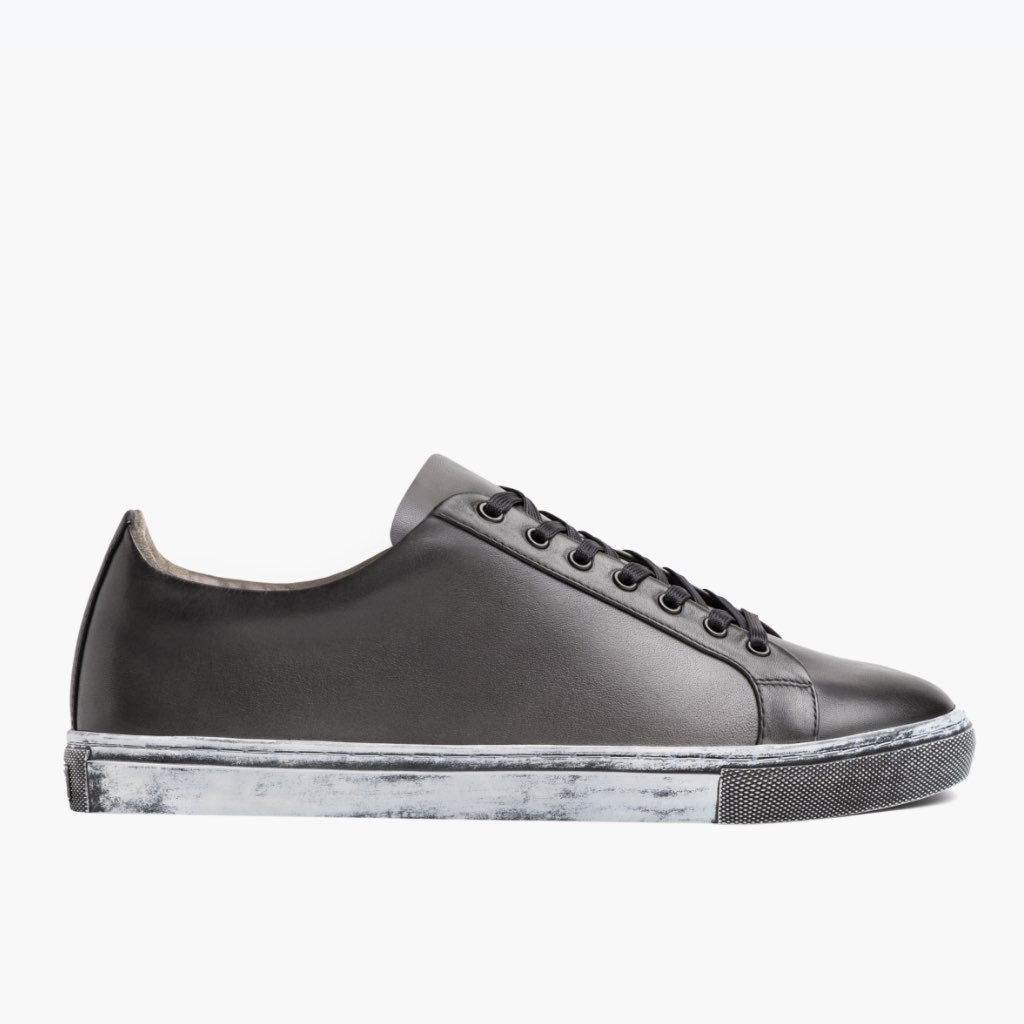 Grey Full-Grain leather Sneakers - Goodyear welt კონსტრუქცია და წინა ცხვირის დეტალი