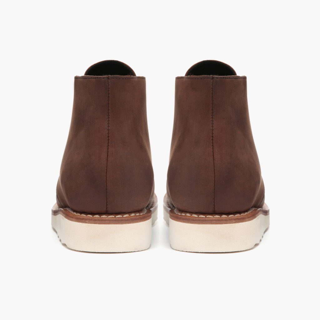 High-Traction Rubber Outsole & Lug Tread Pattern on Scout Arizona Adobe ტყავის ჩექმები მამაკაცის For Men