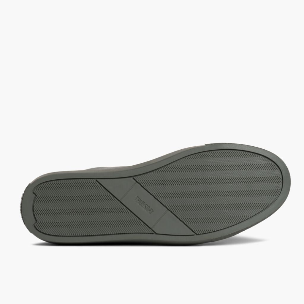 High-Traction Rubber Outsole & Lug Tread Pattern on Premier Low Top Grey ტყავის კედები მამაკაცის For Men