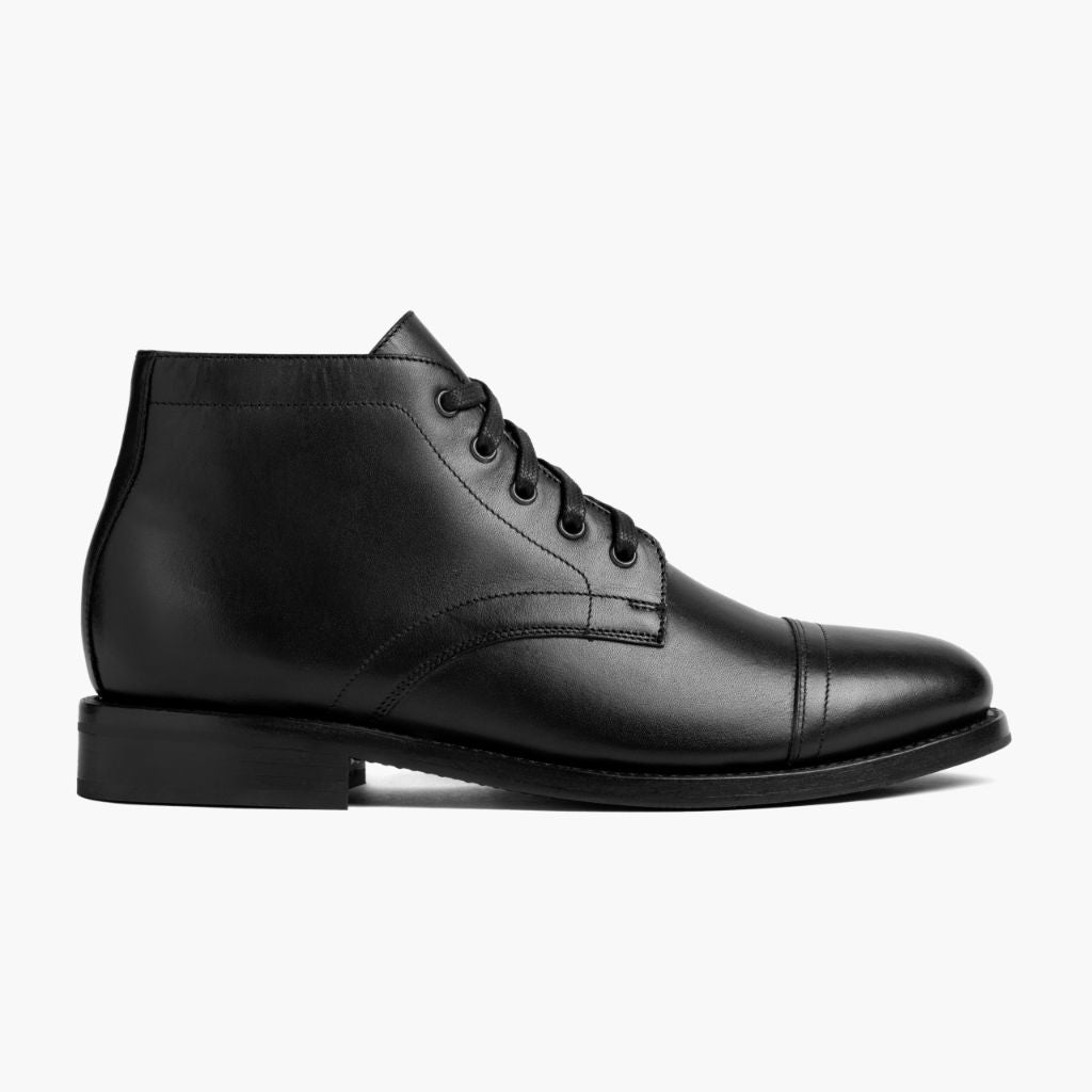 Black Full-Grain leather Boots - Goodyear welt კონსტრუქცია და წინა ცხვირის დეტალი