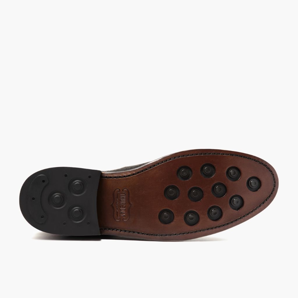 High-Traction Rubber Outsole & Lug Tread Pattern on Cavalier Shadow Grey ტყავის ჩექმები მამაკაცის