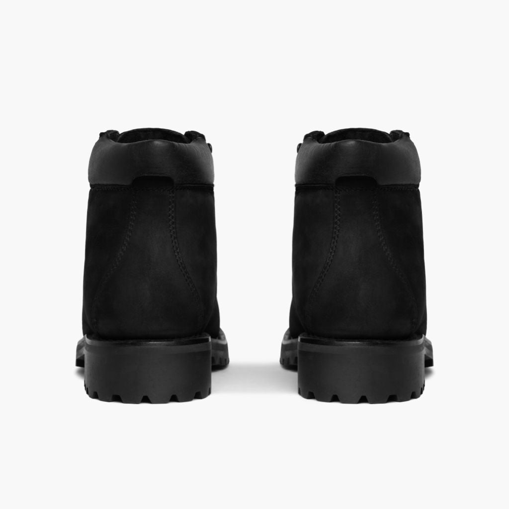 High-Traction Rubber Outsole & Lug Tread Pattern on Commander შავი Matte ტყავის ჩექმები მამაკაცის