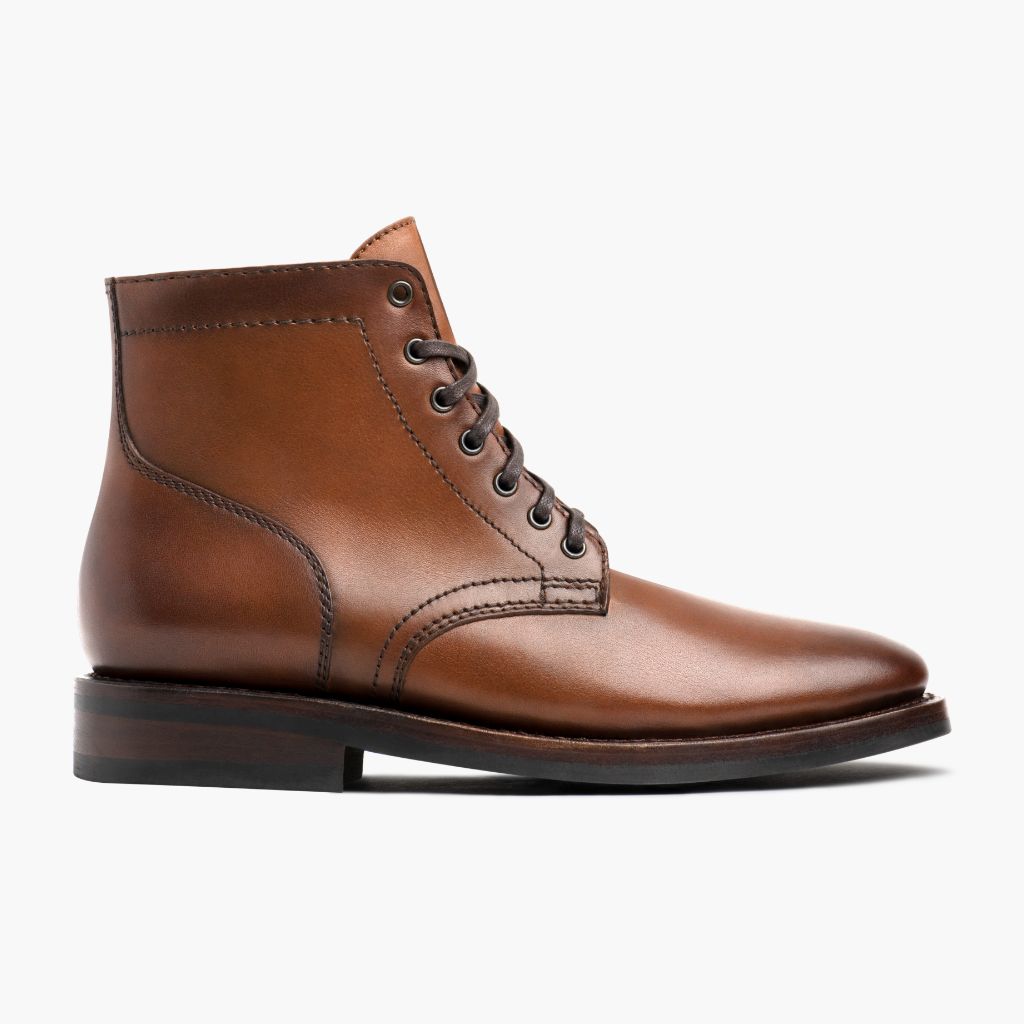 Classic Full-Grain leather Boots - Goodyear welt კონსტრუქცია და წინა ცხვირის დეტალი