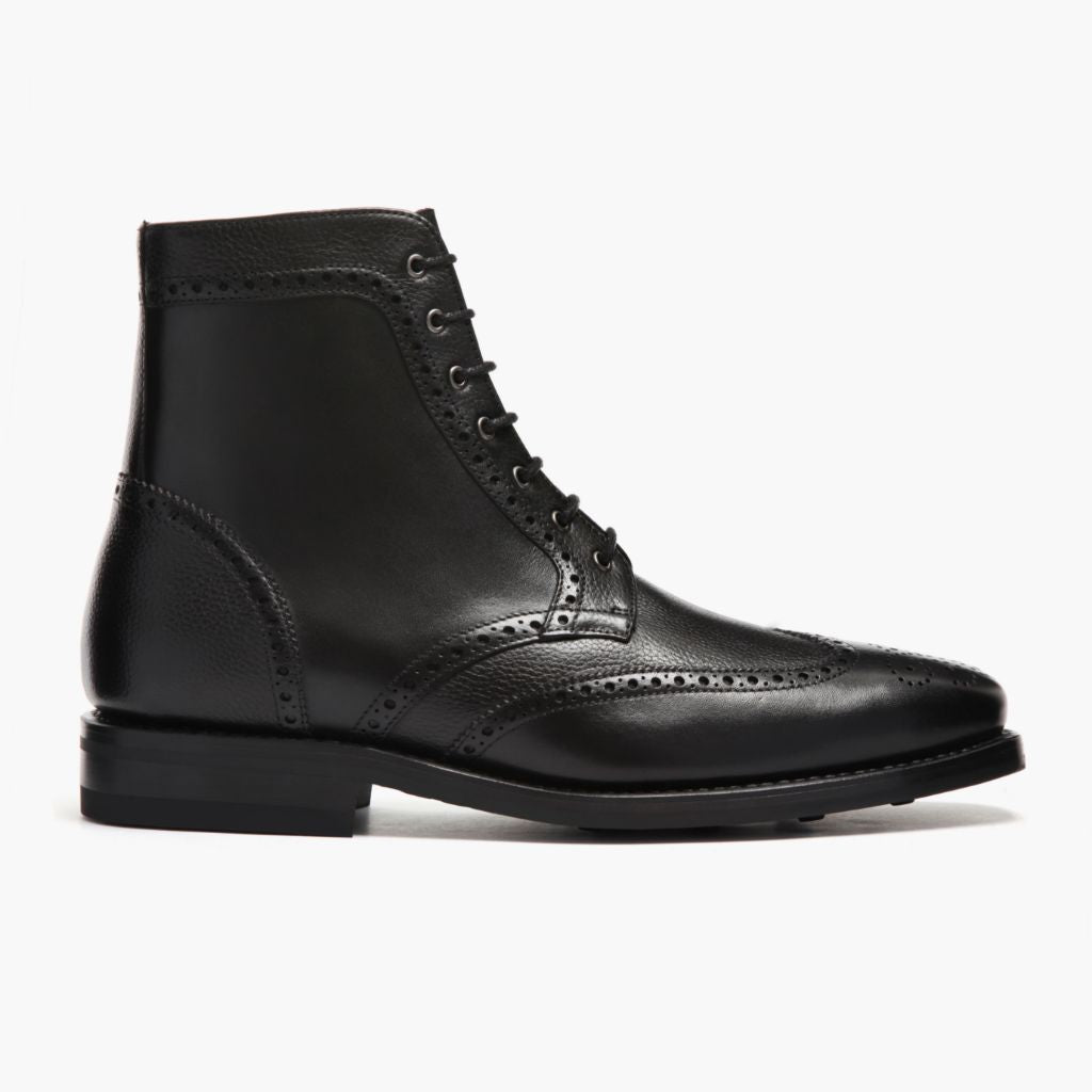 Black Full-Grain leather Boots - Goodyear welt კონსტრუქცია და წინა ცხვირის დეტალი
