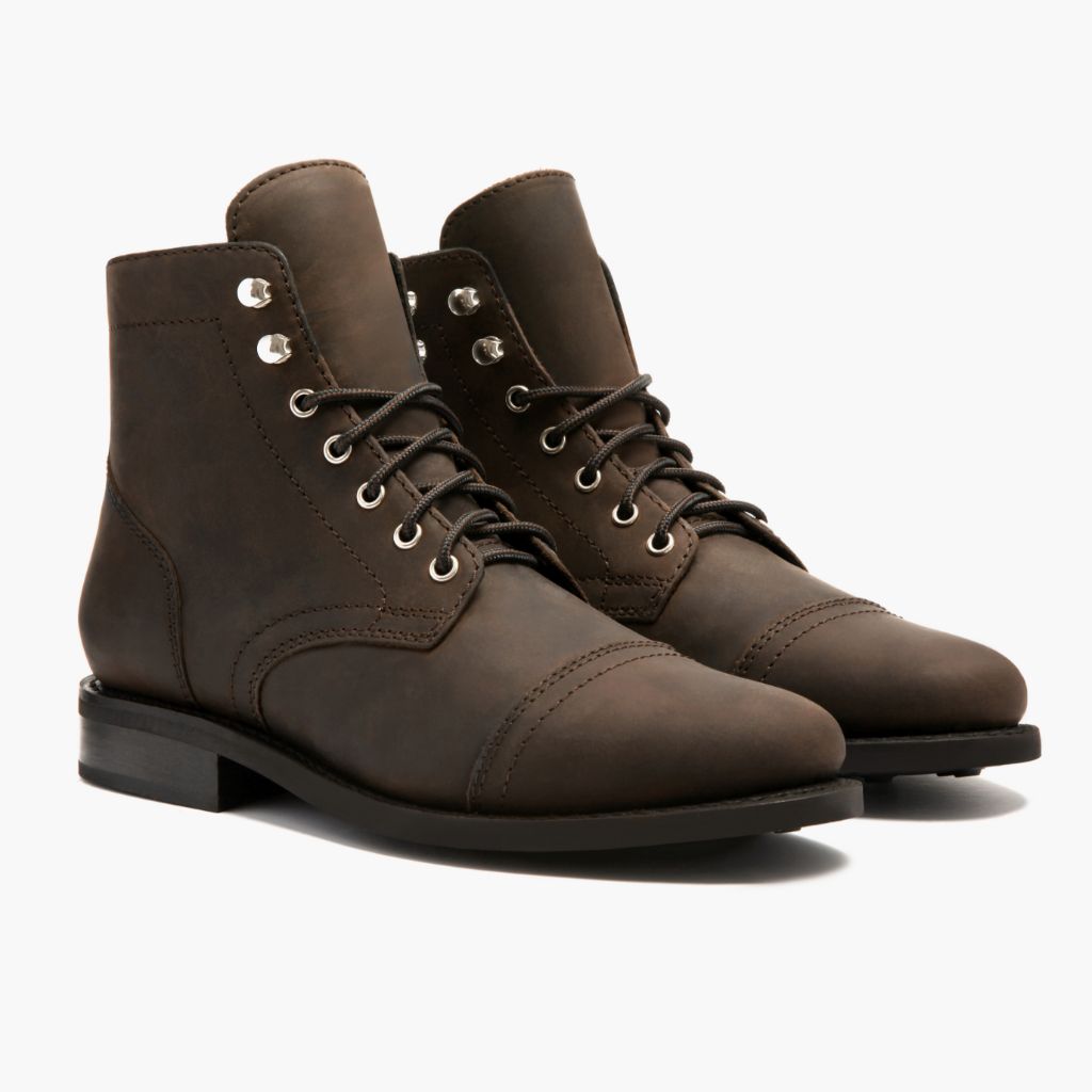 Classic Full-Grain leather Boots - Goodyear welt კონსტრუქცია და წინა ცხვირის დეტალი