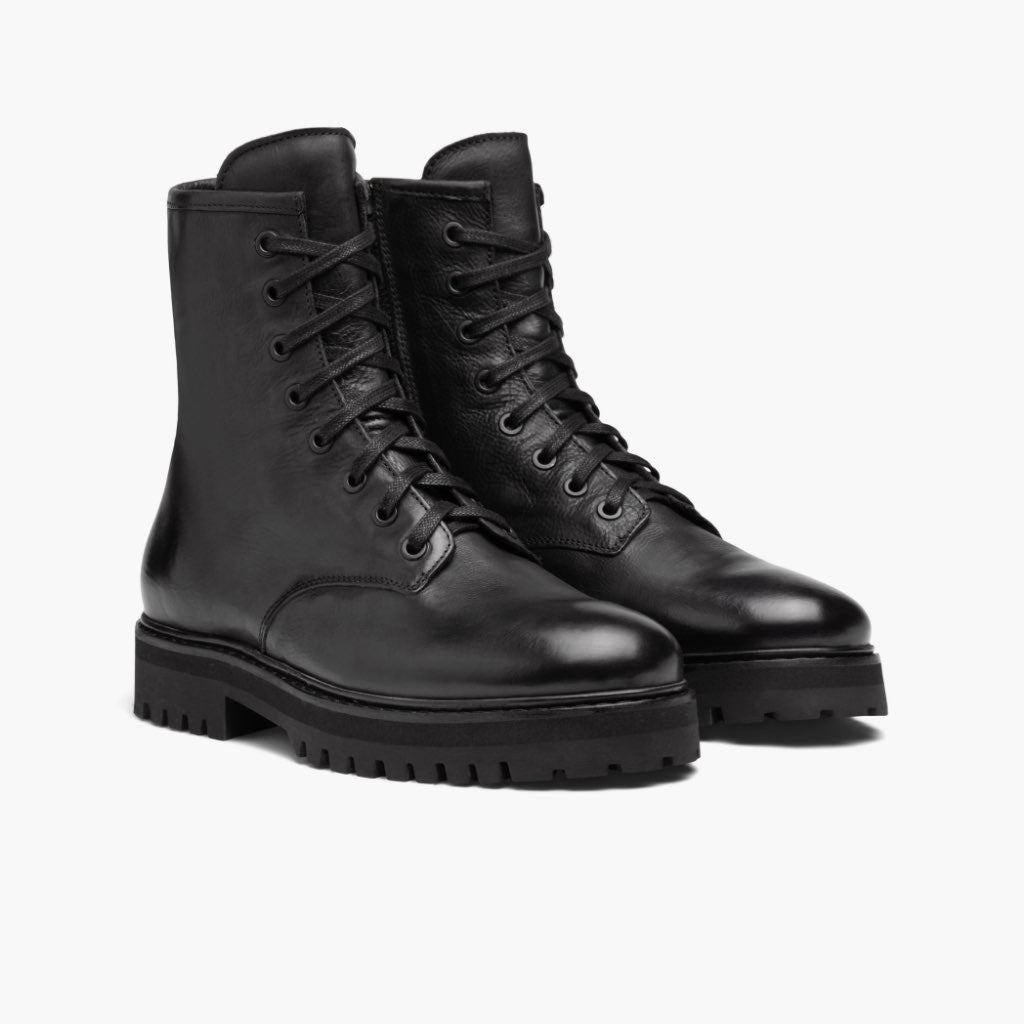 Black Full-Grain leather Boots - Goodyear welt კონსტრუქცია და წინა ცხვირის დეტალი