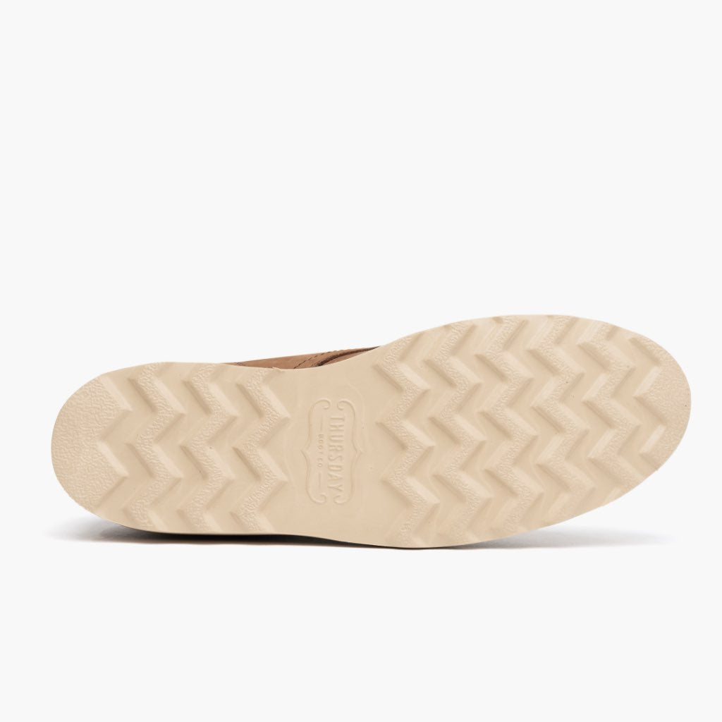 High-Traction Rubber Outsole & Lug Tread Pattern on Diplomat Pebble ტყავის ჩექმები ქალის