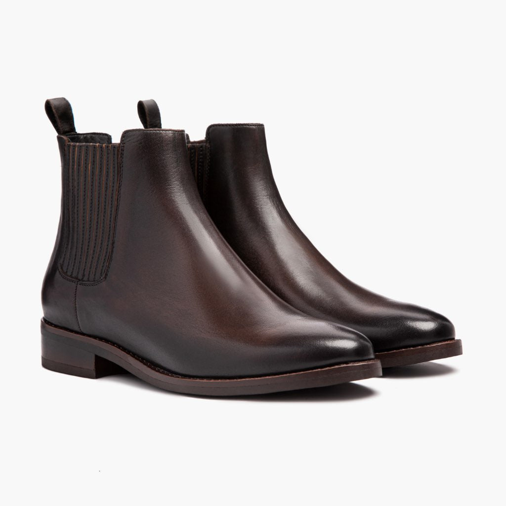 Black Full-Grain leather Boots - Goodyear welt კონსტრუქცია და წინა ცხვირის დეტალი