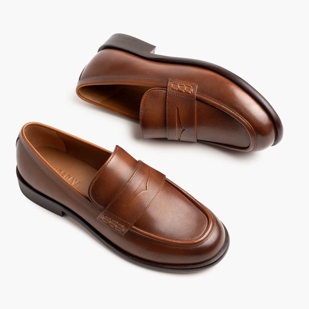High-Traction Rubber Outsole & Lug Tread Pattern on Dress Penny Pecan ტყავის ჩექმები ქალის