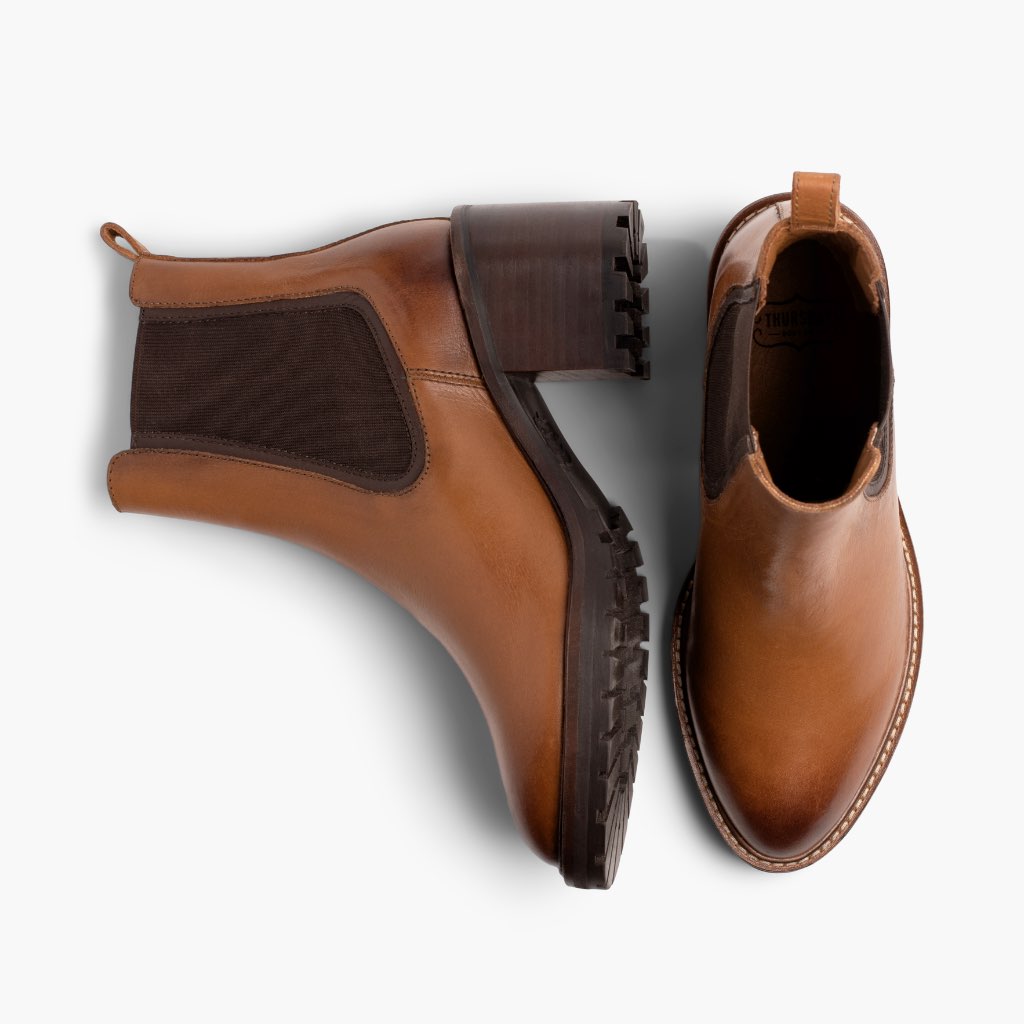 High-Traction Rubber Outsole & Lug Tread Pattern on Knockout Toffee ტყავის ჩექმები ქალის