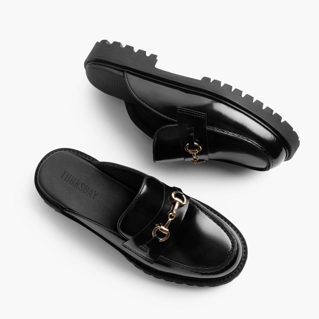 High-Traction Rubber Outsole & Lug Tread Pattern on Penny Mule შავი & Gold ტყავის ლოფერები ქალის