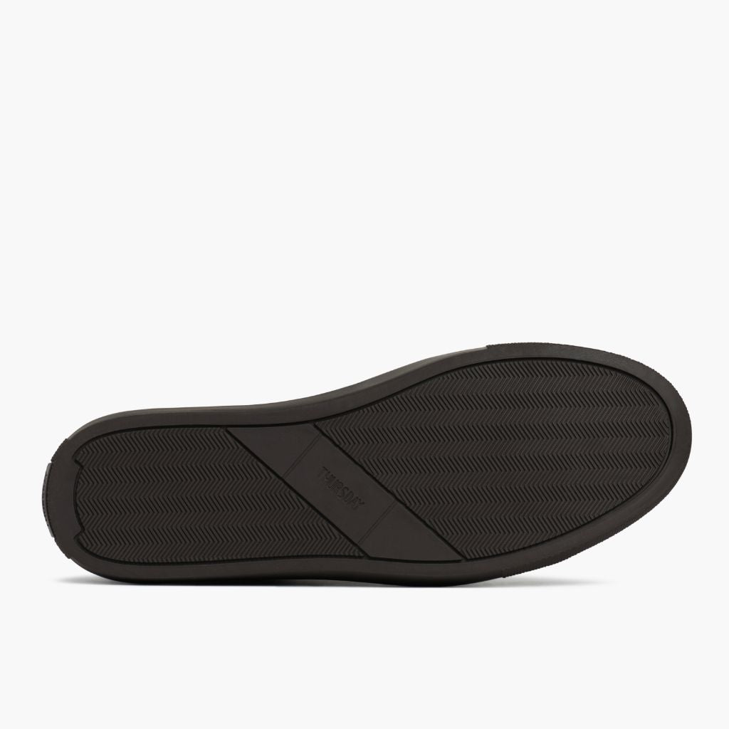 High-Traction Rubber Outsole & Lug Tread Pattern on Premier Low Top Tobacco ტყავის კედები ქალის