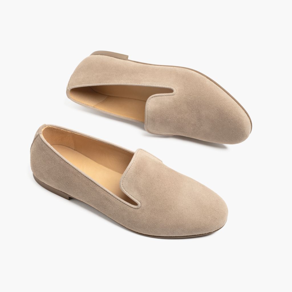 High-Traction Rubber Outsole & Lug Tread Pattern on Eden Latte ტყავის ჩექმები ქალის