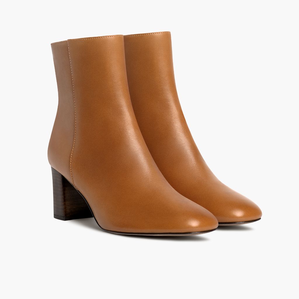 Tan Full-Grain leather Boots - Goodyear welt კონსტრუქცია და წინა ცხვირის დეტალი