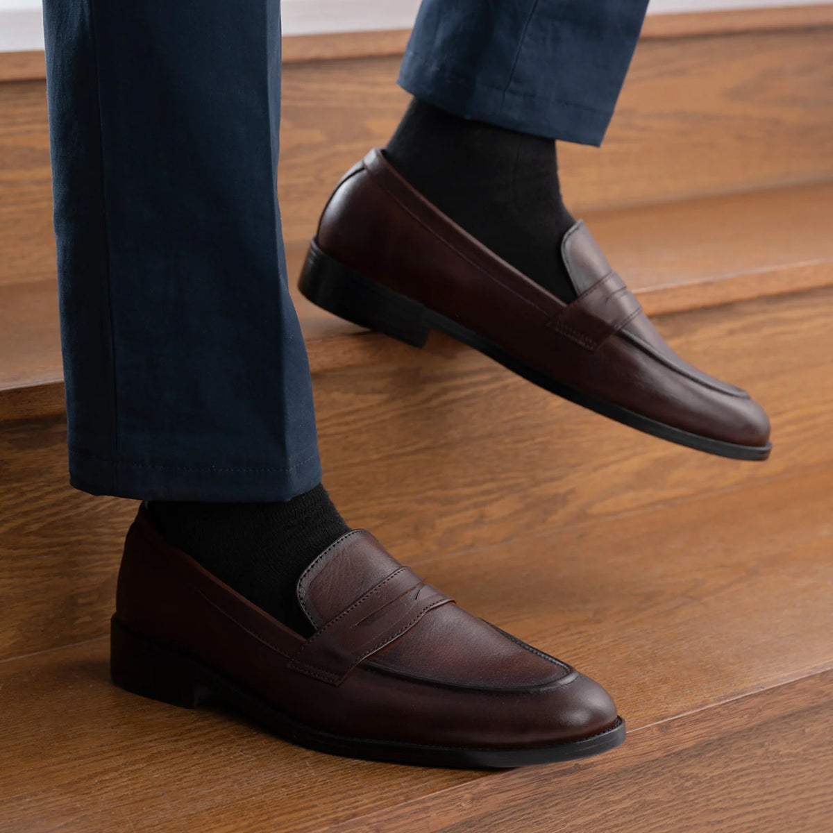 Orlaven Baxton Burnished ყავისფერი ტყავის ლოფერები მამაკაცის footwear image 9