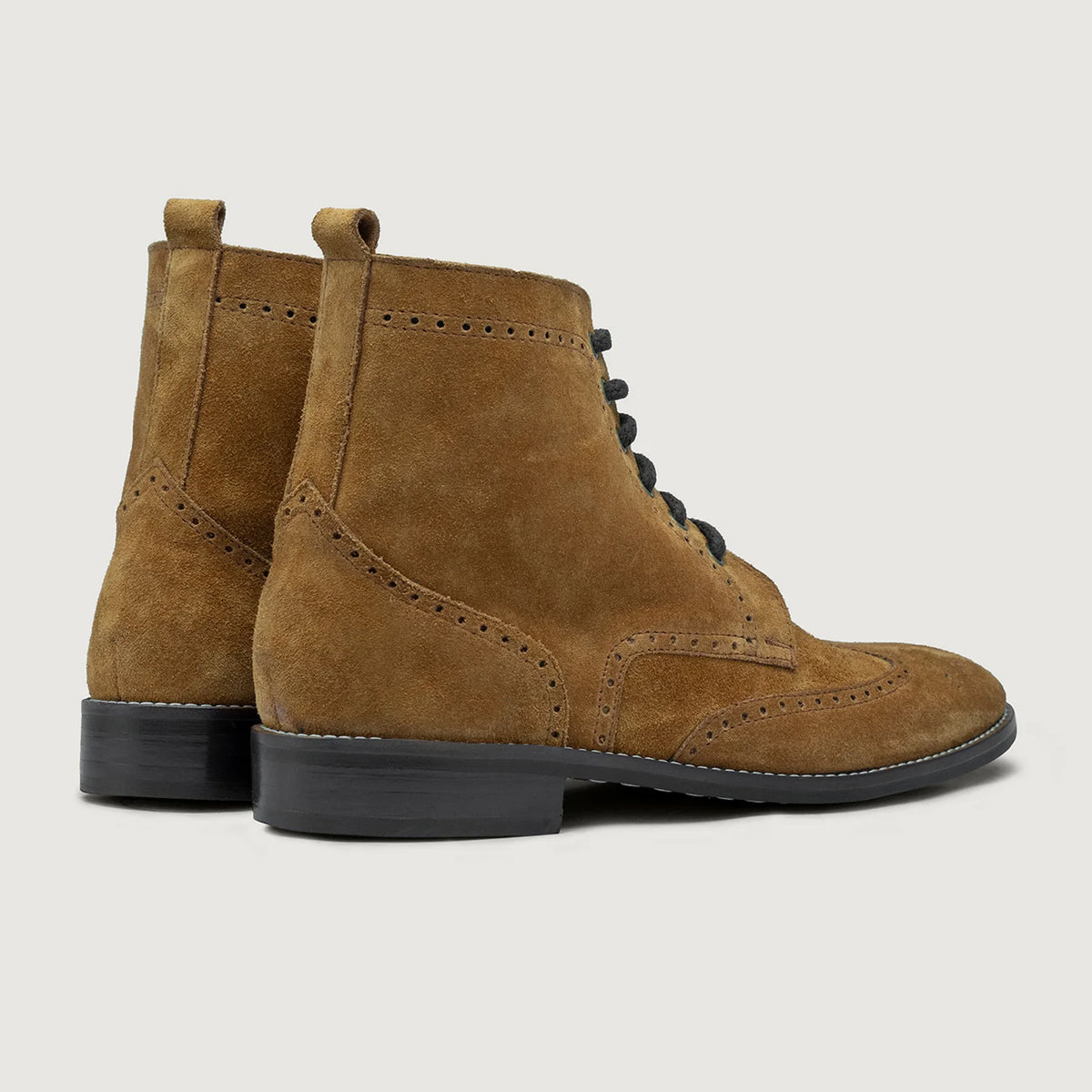 Duster Brogues Derby ყავისფერი Suede ტყავის ჩექმები - StudGuard მამაკაცის - გვერდითი პროფილი ერგონომიული სახელოს ჭრით