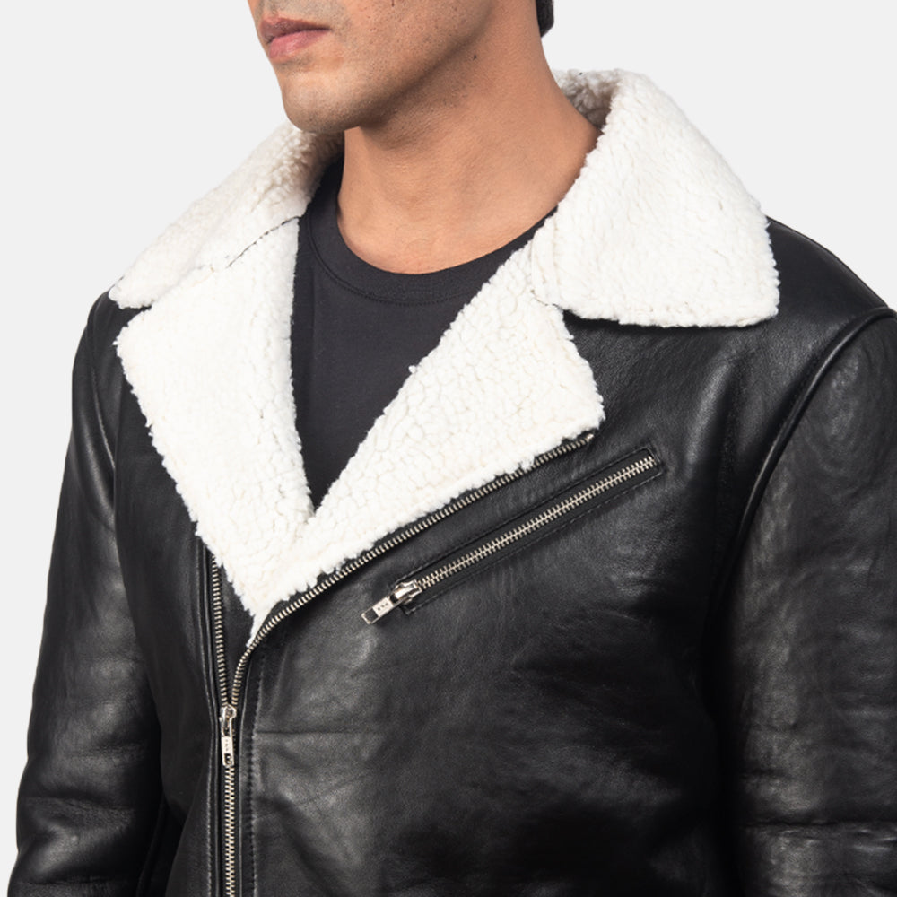 
შიდა სარჩულის ხედი Showing Quilted Viscose Lining & ორი ფუნქციური შიდა ჯიბე