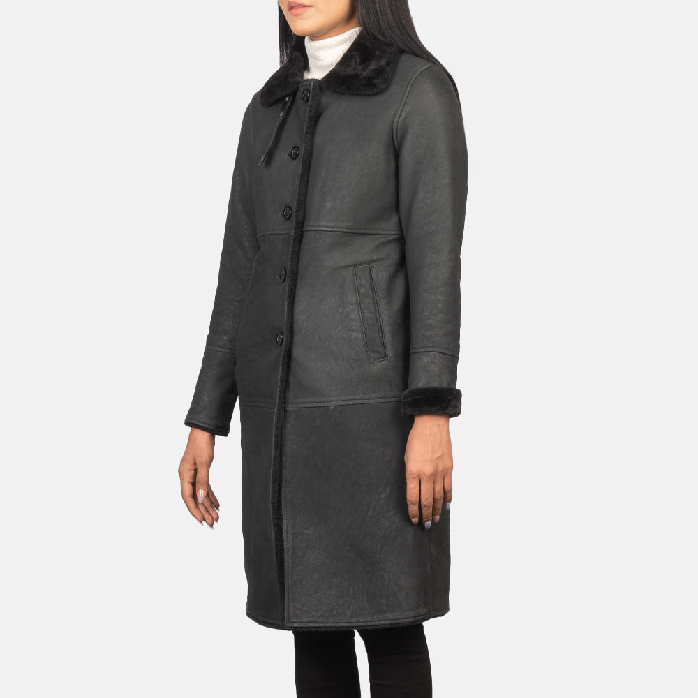 
შიდა სარჩულის ხედი Showing Fully Faux Fur Lined & ორი ფუნქციური შიდა ჯიბე