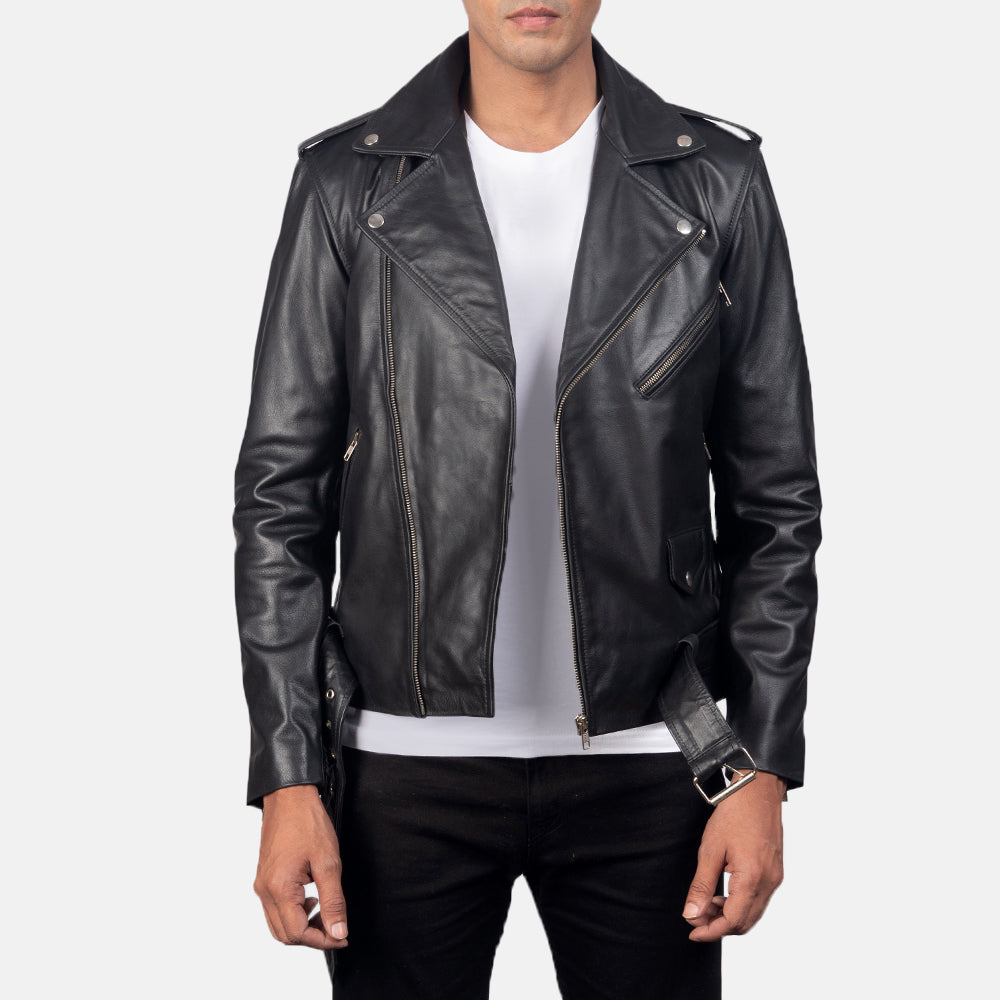 
Allaric Alley Black Leather Biker Jacket in Black Cowhide Leather - წინა ხედი და მორგებული სილუეტი | შეიძინეთ ონლაინ