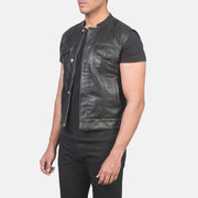 
Black Sheepskin Leather Biker Jacket - უკანა ხედი გამოკვეთილი მხრებით და სუფთა დაბოლოებით