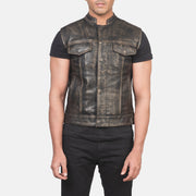 
ახლო ხედი of Band & Zipper with Button Flap Hardware on Atlas Moto Distressed ყავისფერი ტყავის ჟილეტი მამაკაცის