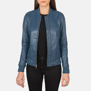 
Bliss ლურჯი ტყავის ბომბერი ქალის in Blue Sheepskin Leather - წინა ხედი და მორგებული სილუეტი | შეიძინეთ ონლაინ