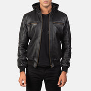 
Bouncer Biz Black Leather Hooded Bomber Jacket in Black Cowhide Leather - წინა ხედი და მორგებული სილუეტი | შეიძინეთ ონლაინ