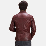 
ახლო ხედი of Band with Snap Button & Zipper Hardware on Burgunn Dee ბორდოსფერი ტყავის ბაიკერის ქურთუკი მამაკაცის
