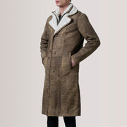 
Cai Distressed ყავისფერი Leather Shearling ტყავის პალტო მამაკაცის For Men - გვერდითი პროფილი ერგონომიული სახელოს ჭრით