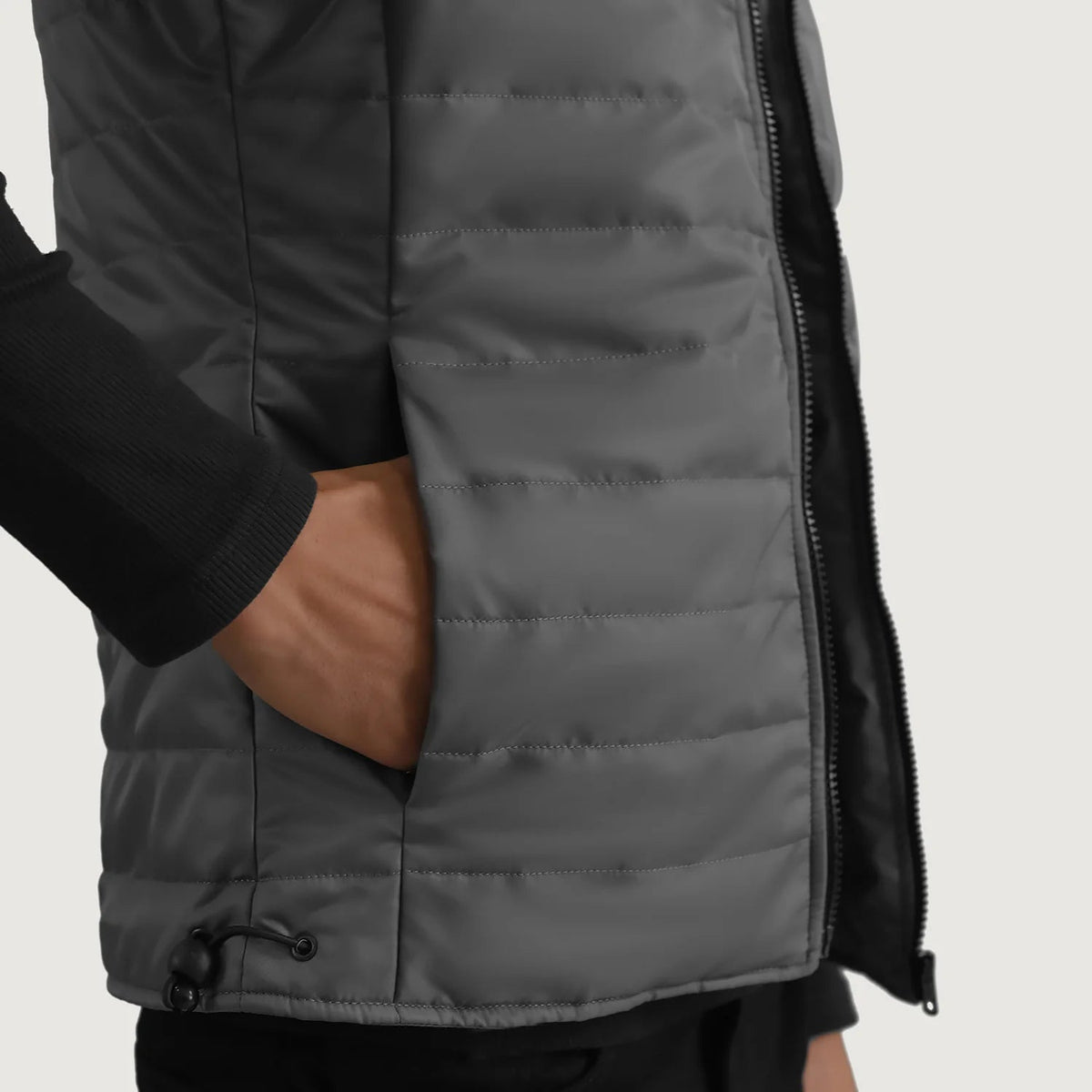 
შიდა სარჩულის ხედი Showing Quilted Viscose Lining & ორი ფუნქციური შიდა ჯიბე