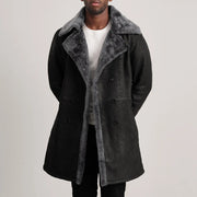 
Charles Brown Suede Leather Shearling Double-Breasted Coat in Brown Goatskin Suede - წინა ხედი და მორგებული სილუეტი | შეიძინეთ ონლაინ