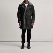 
Charles Brown Suede Leather Shearling Double-Breasted Coat - გვერდითი პროფილი ერგონომიული სახელოს ჭრით