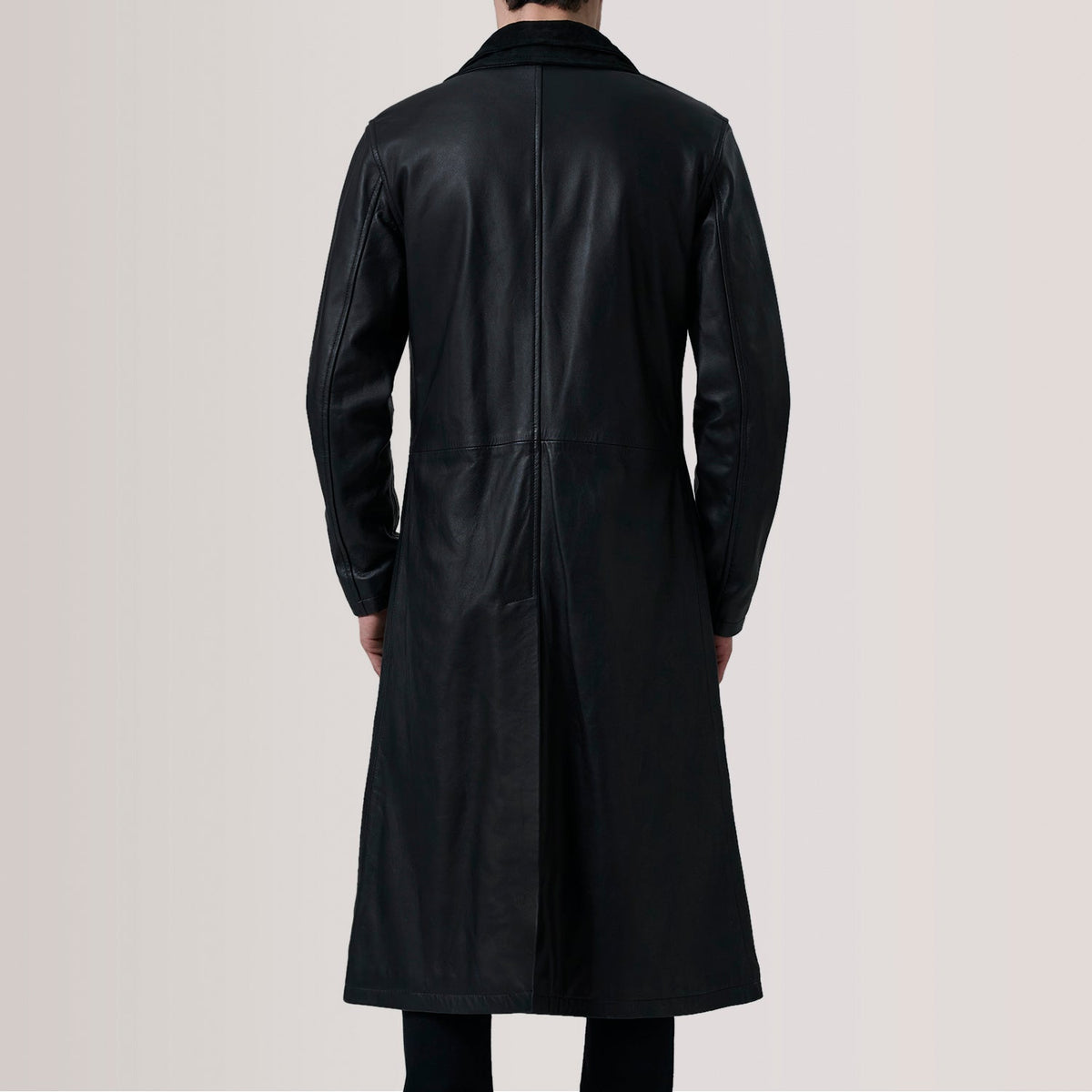 
ახლო ხედი of Notch & Button Hardware on Charlton შავი Leather Single Breasted ტყავის პალტო მამაკაცის For Men