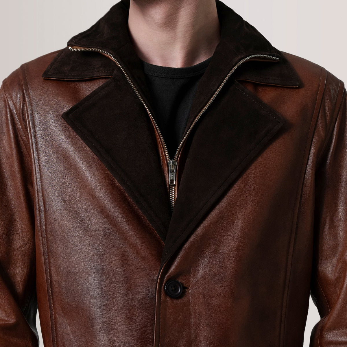 
შიდა სარჩულის ხედი Showing Quilted Polyester Lining & ორი ფუნქციური შიდა ჯიბე