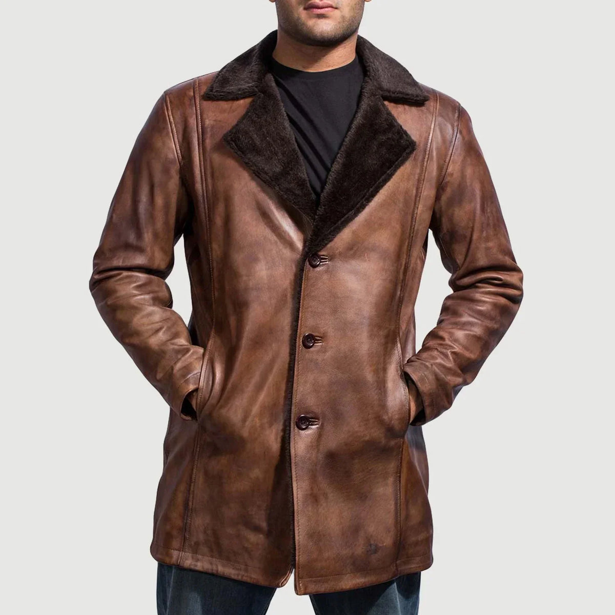
Cinnamon Distressed Leather Fur ტყავის პალტო მამაკაცის - გვერდითი პროფილი ერგონომიული სახელოს ჭრით
