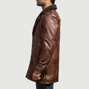 
ახლო ხედი of Notch & Button Hardware on Cinnamon Distressed Leather Fur ტყავის პალტო მამაკაცის