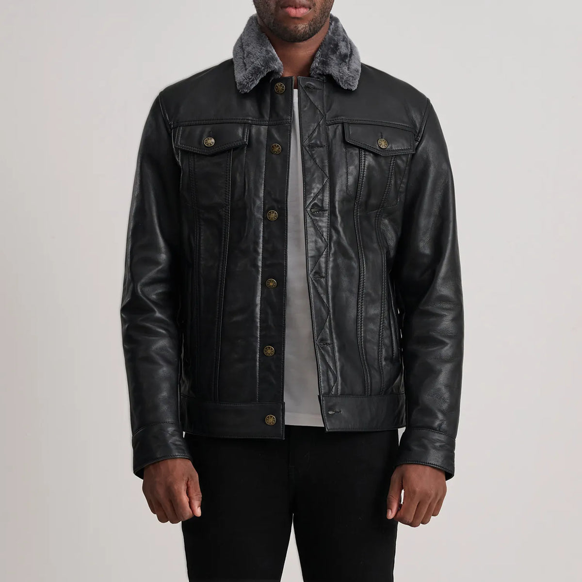 
Dallis შავი Leather Shearling Trucker ტყავის ქურთუკი მამაკაცის in Black Sheepskin Leather - წინა ხედი და მორგებული სილუეტი | შეიძინეთ ონლაინ