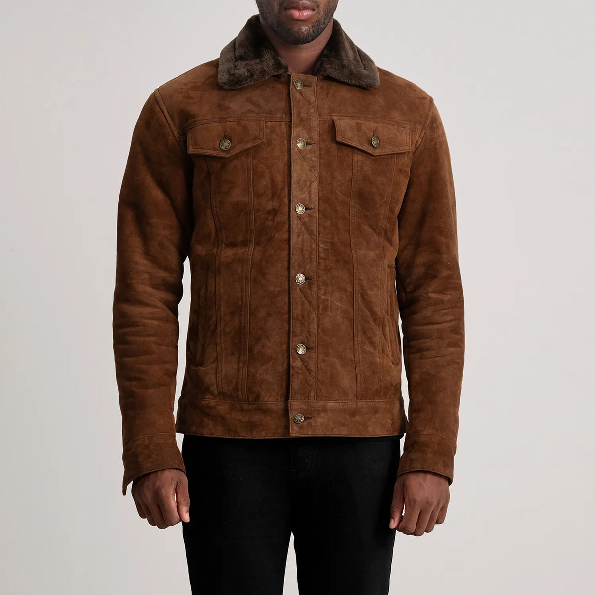 
ახლო ხედი of Classic Collar & Button Hardware on Dallis ყავისფერი Suede Shearling Trucker ტყავის ქურთუკი მამაკაცის