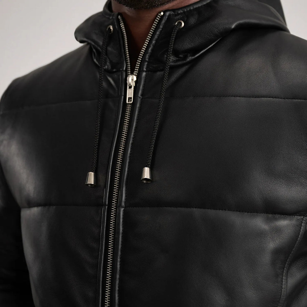 
შიდა სარჩულის ხედი Showing Polyester Lining & ორი ფუნქციური შიდა ჯიბე