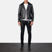 
Furton Black Leather Biker Jacket - გვერდითი პროფილი ერგონომიული სახელოს ჭრით